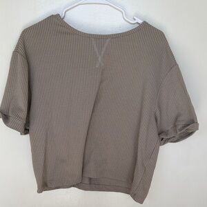 Alya Ribbed Short-Sleeve Top in Taupe